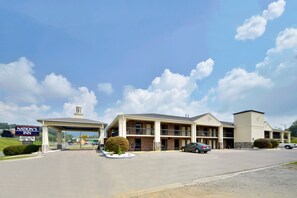 Exterior - Nation's Inn (West Jefferson)