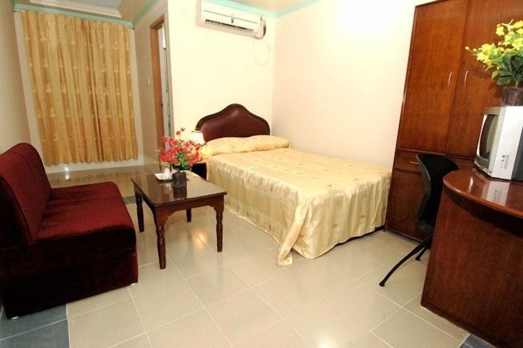 In-room safe, individually decorated, desk, free WiFi