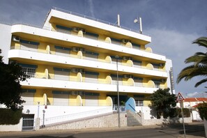 Front of property - Hotel Azul Praia (Castro Marim)