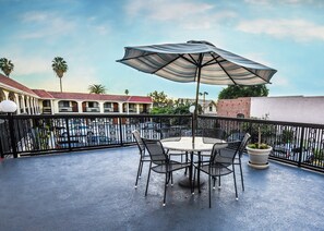 Sundeck - Chariot Inn Glendale - Pasadena (Glendale)