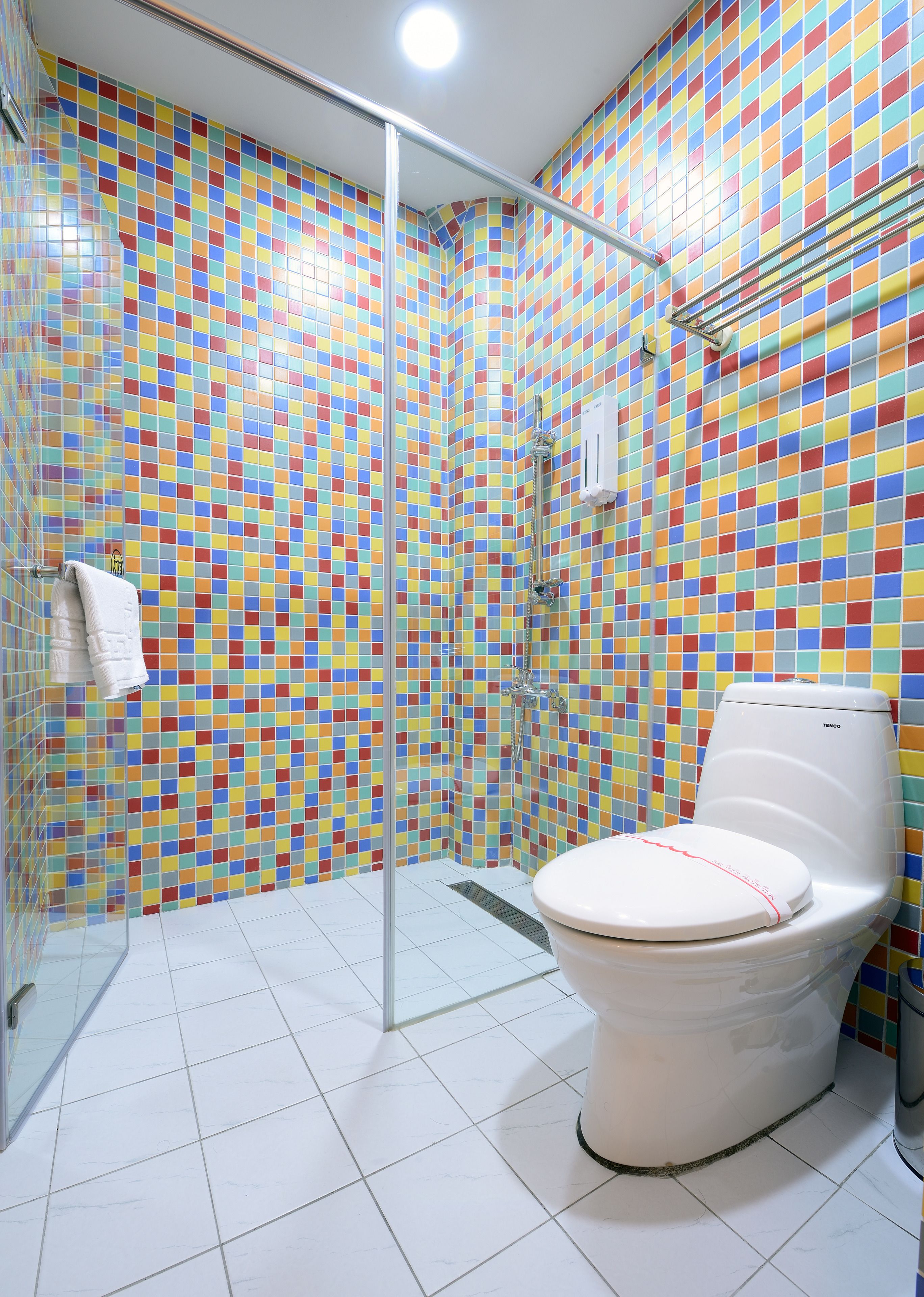 quadruple room | bathroom | free toiletries, hair dryer, slippers, towels