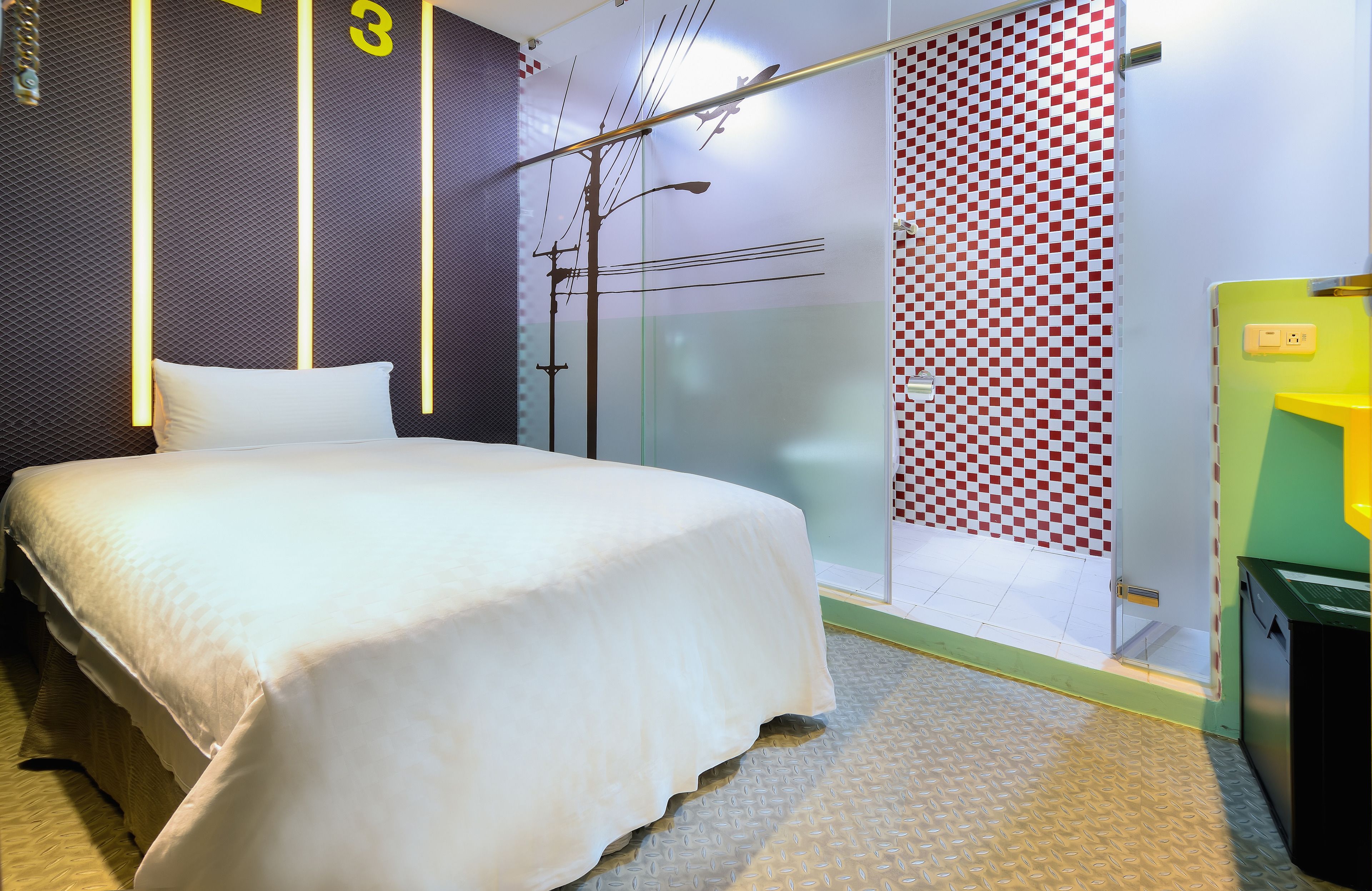 single room | 1 bedroom, down duvets, iron/ironing board, free wifi