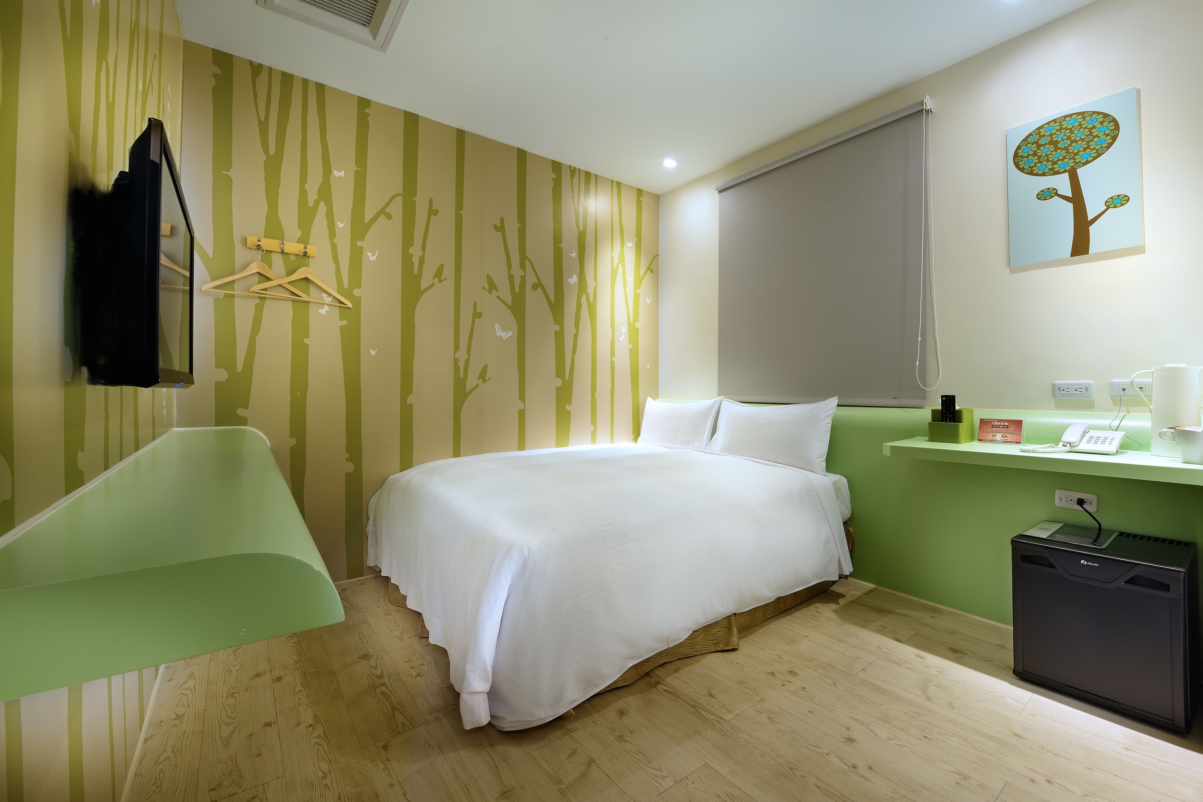 standard double room | 1 bedroom, down duvets, iron/ironing board, free wifi