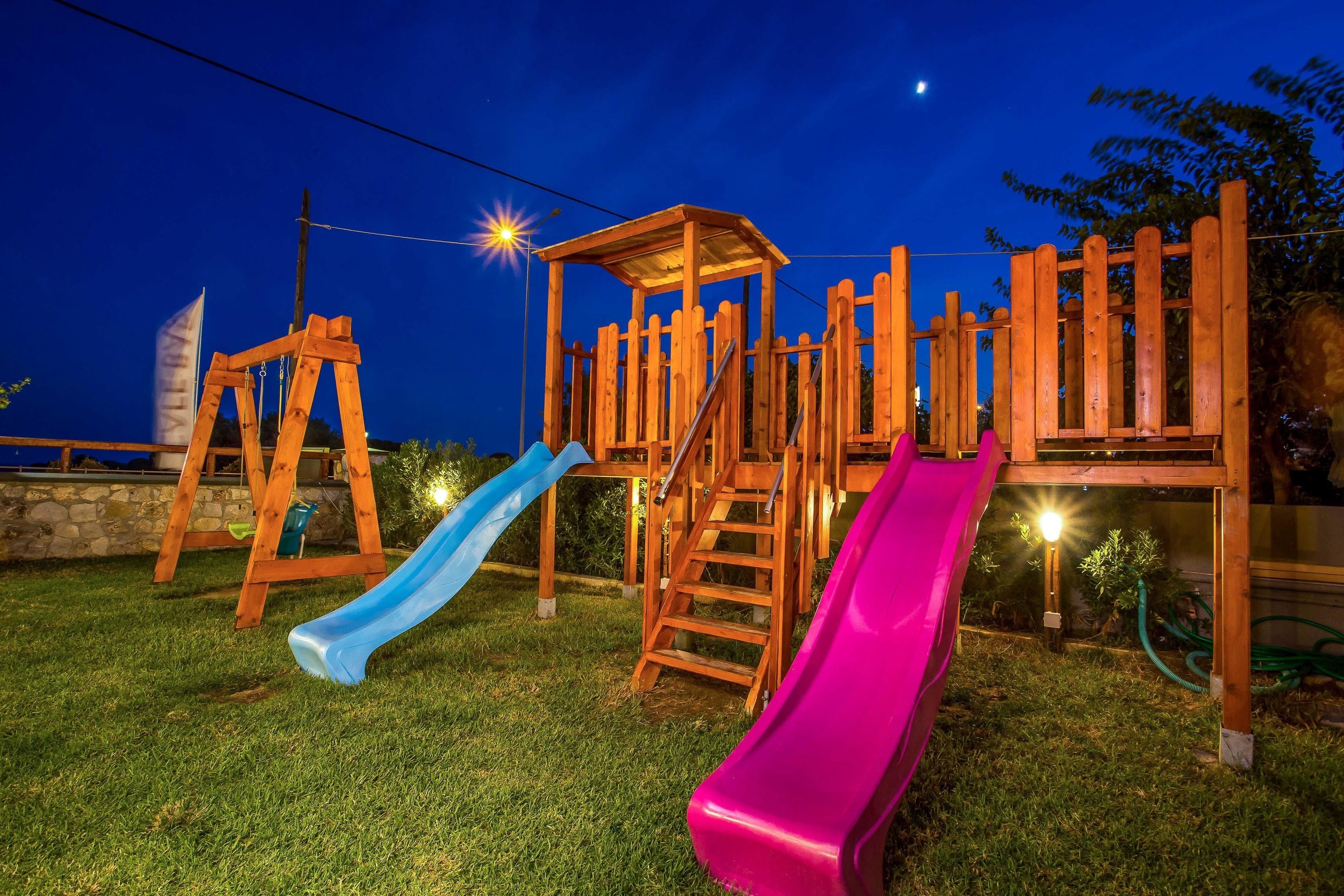 children’s play area – outdoor