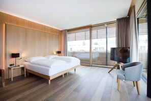 Presidential Suite | Minibar, in-room safe, desk, laptop workspace - Hotel Schwärzler (Bregenz)