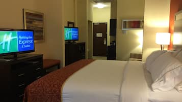 Työpöytä, silitysrauta/-lauta, ilmaiset vauvansängyt, lisävuoteet