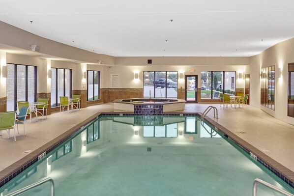 Indoor pool, pool loungers