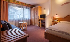 Panoramic Double Room | 1 bedroom, hypo-allergenic bedding, down comforters, in-room safe