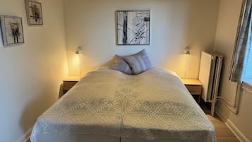 Individuell inredning, unika möbler, skrivbord och barnsängar