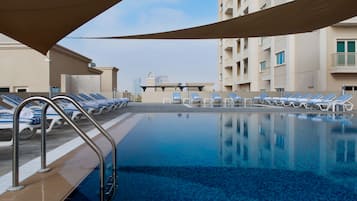 Outdoor pool, pool loungers