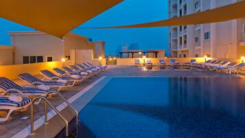 Outdoor pool, sun loungers