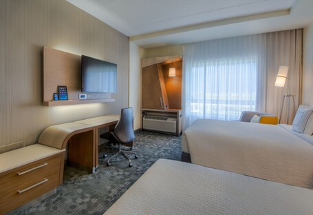 Courtyard by Marriott Winnipeg Airport - Image 5