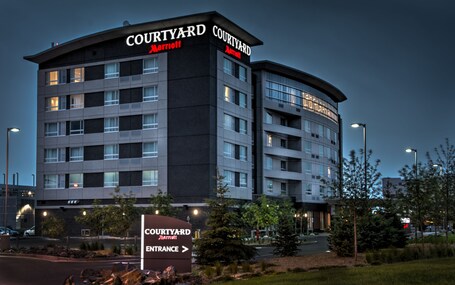 Courtyard by Marriott Winnipeg Airport - Image 1