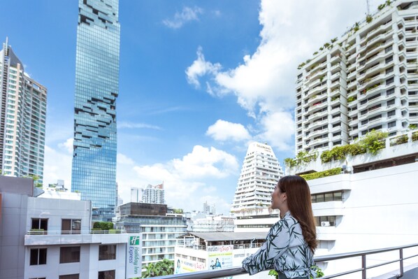 Property grounds - Holiday Inn Express Bangkok Sathorn by IHG (Bangkok)