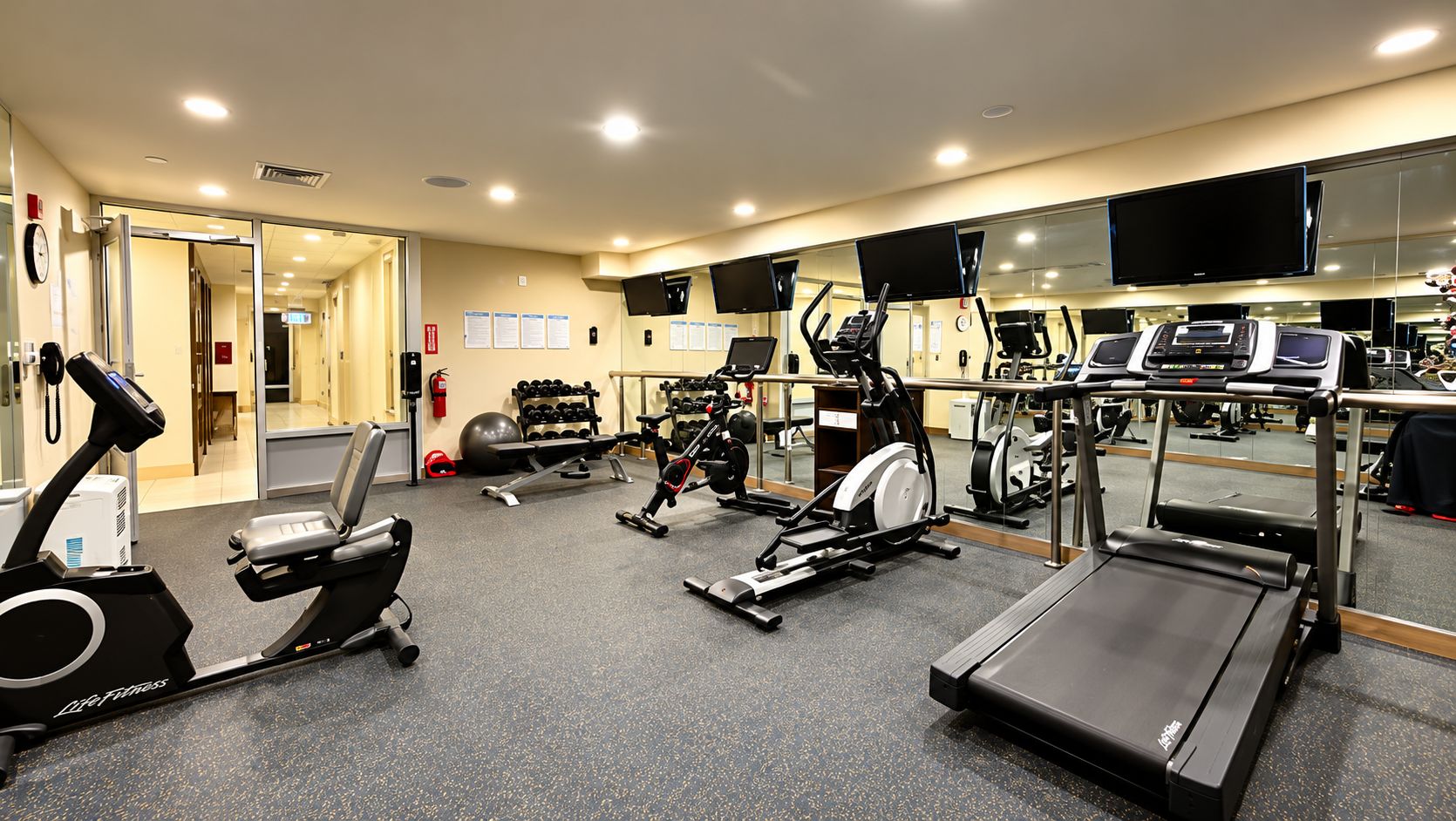 Foto - Ramada by Wyndham Flushing Queens