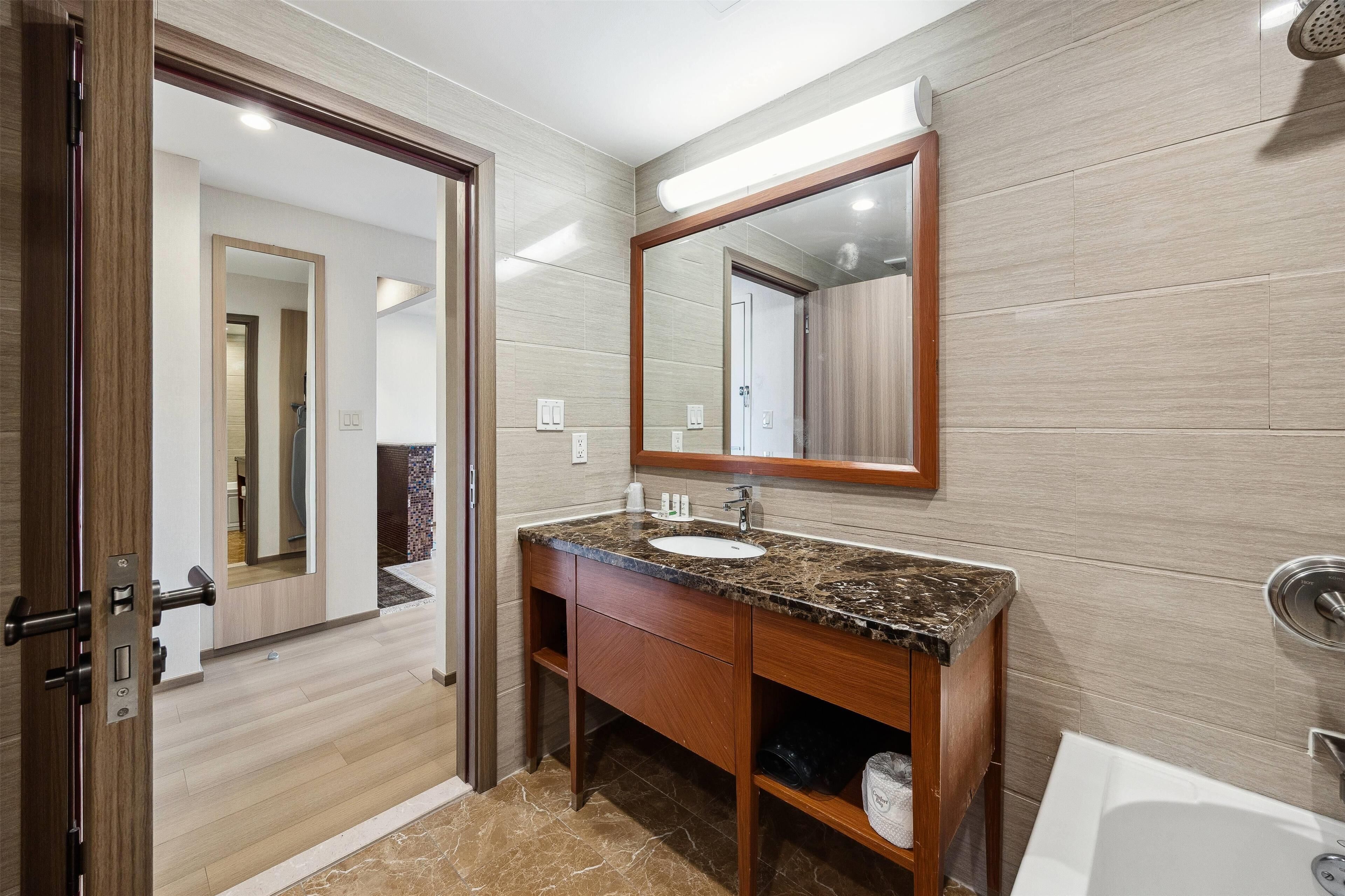 Foto - Ramada by Wyndham Flushing Queens
