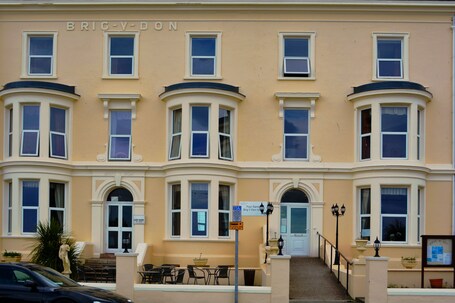Four Saints Brig Y Don Hotel - Image 2