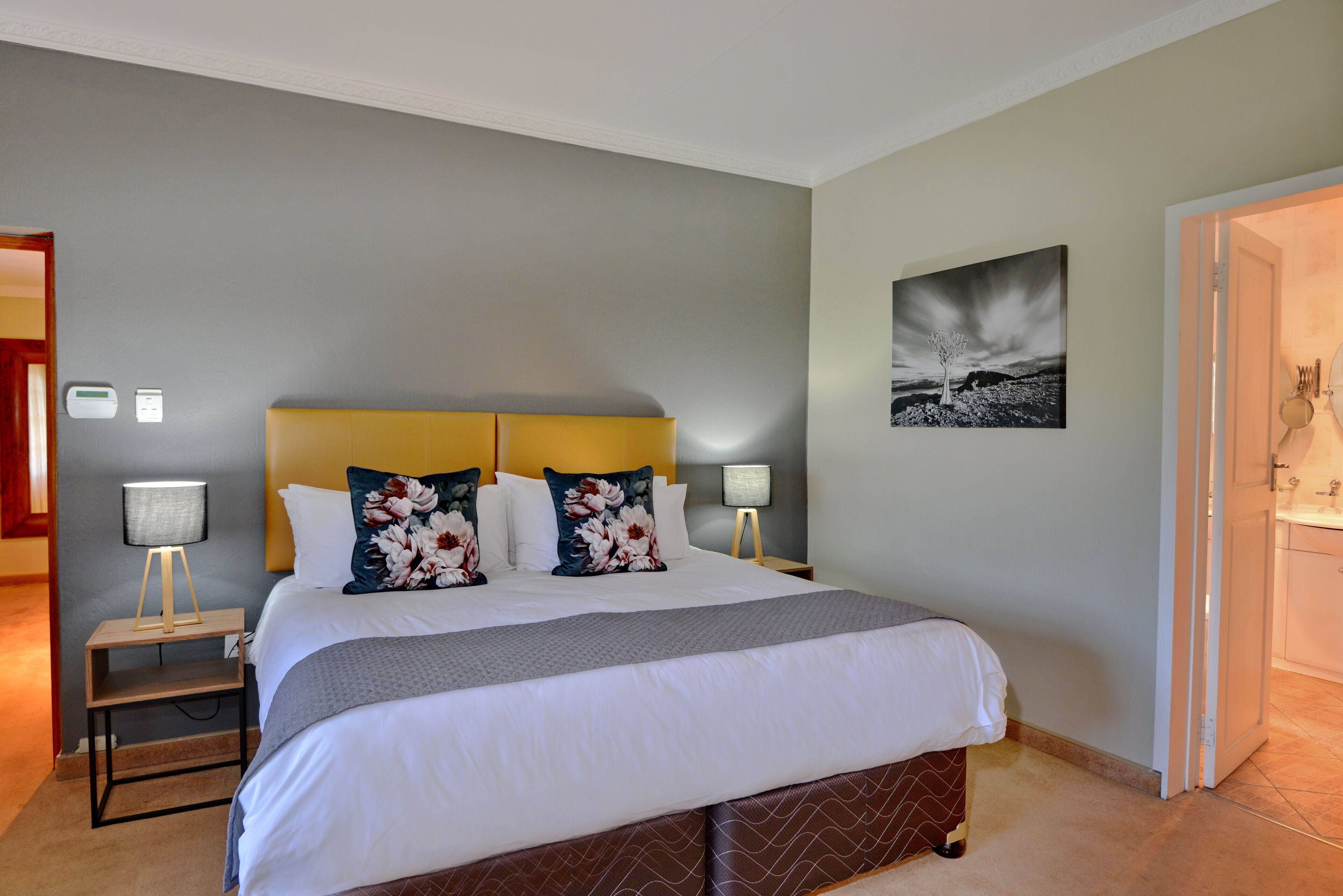 Executive House | In-room safe, soundproofing, bed sheets