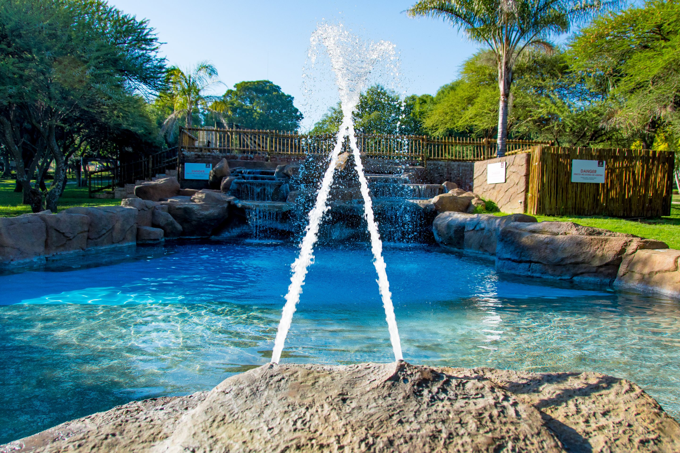 Piscina externa sazonal