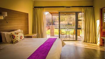 Habitación Deluxe | Caja de seguridad en la habitación y tabla de planchar con plancha