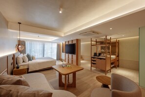 Deluxe Suite King Bed with Bathtub and Terrace | Premium bedding, Tempur-Pedic beds, in-room safe, laptop workspace - Ad Lib Hotel Bangkok (Bangkok)