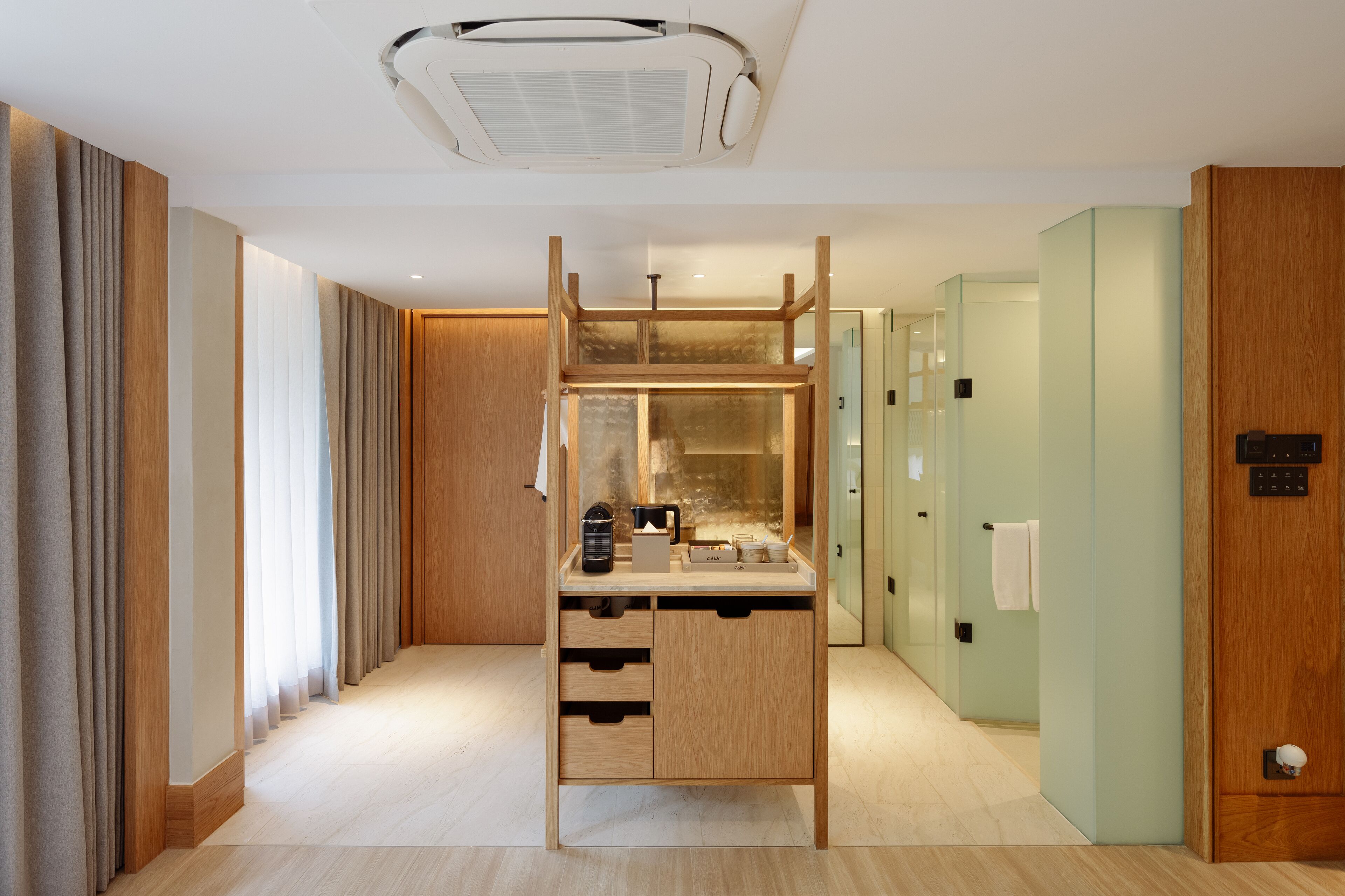 hydromassage showerhead, free toiletries, hair dryer, bathrobes