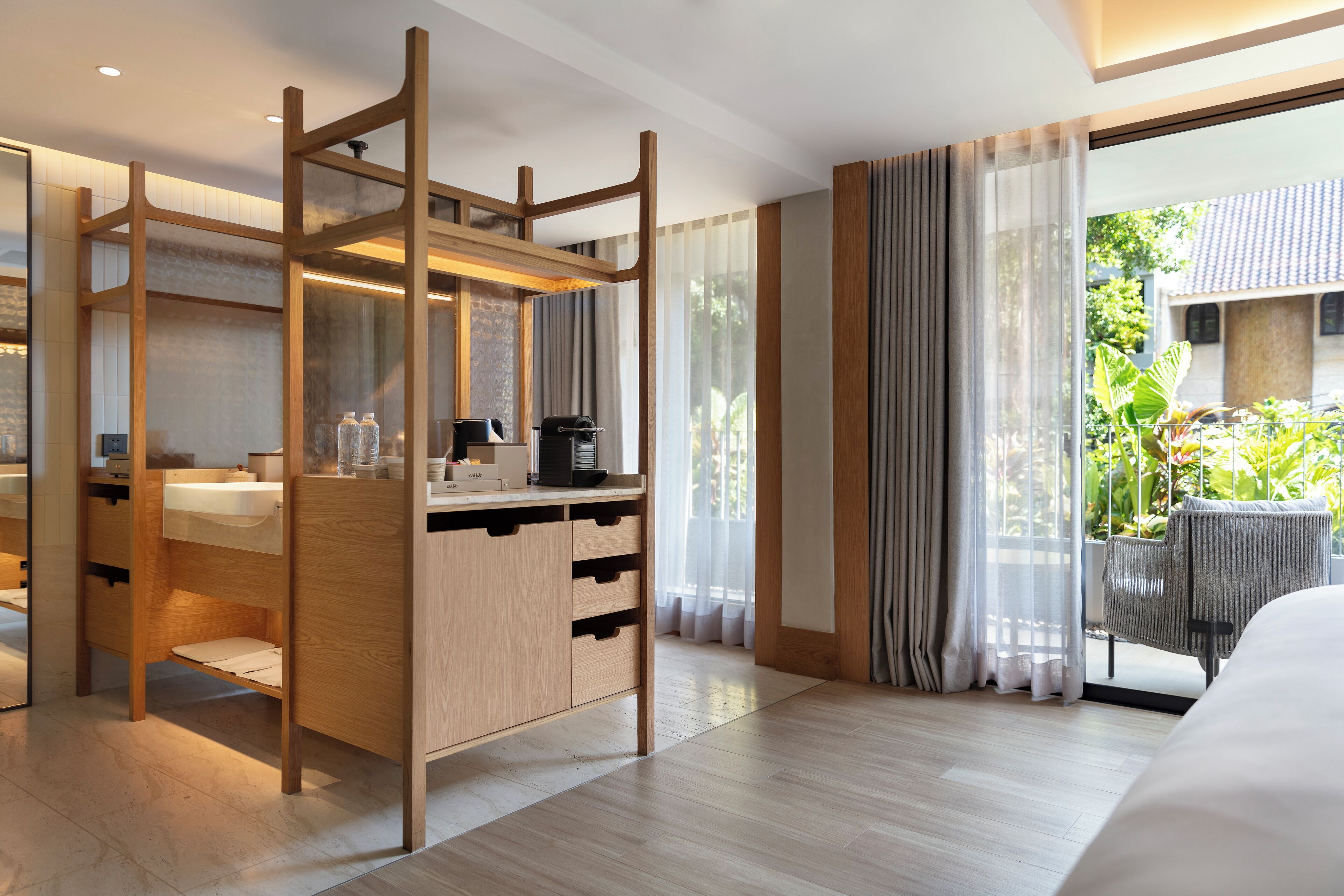 premier twin bed with terrace | 1 bedroom, premium bedding, tempur-pedic beds, in-room safe