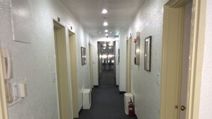 Hallway - Saerim Hotel (Seoul)