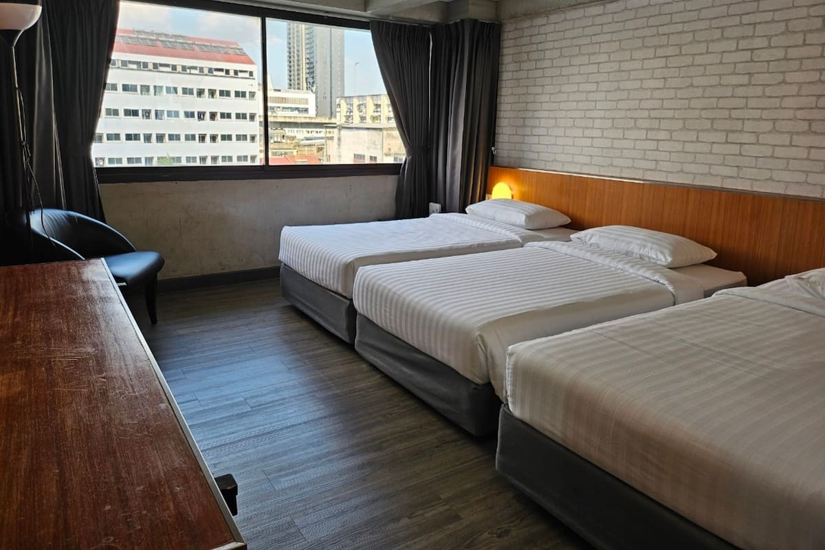 1 slaapkamer, een minibar, een kluis op de kamer, een bureau