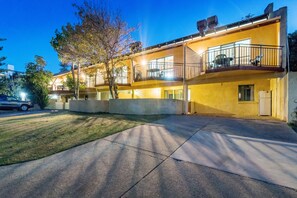 Exterior - Cottesloe Beach Chalets (Cottesloe)