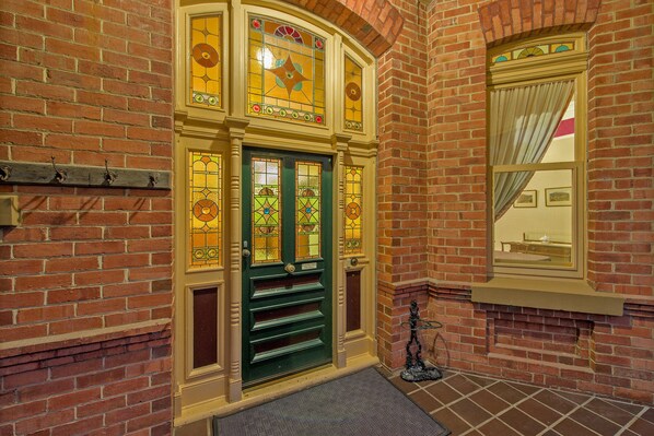 Property entrance - Penghana Bed & Breakfast (Queenstown)