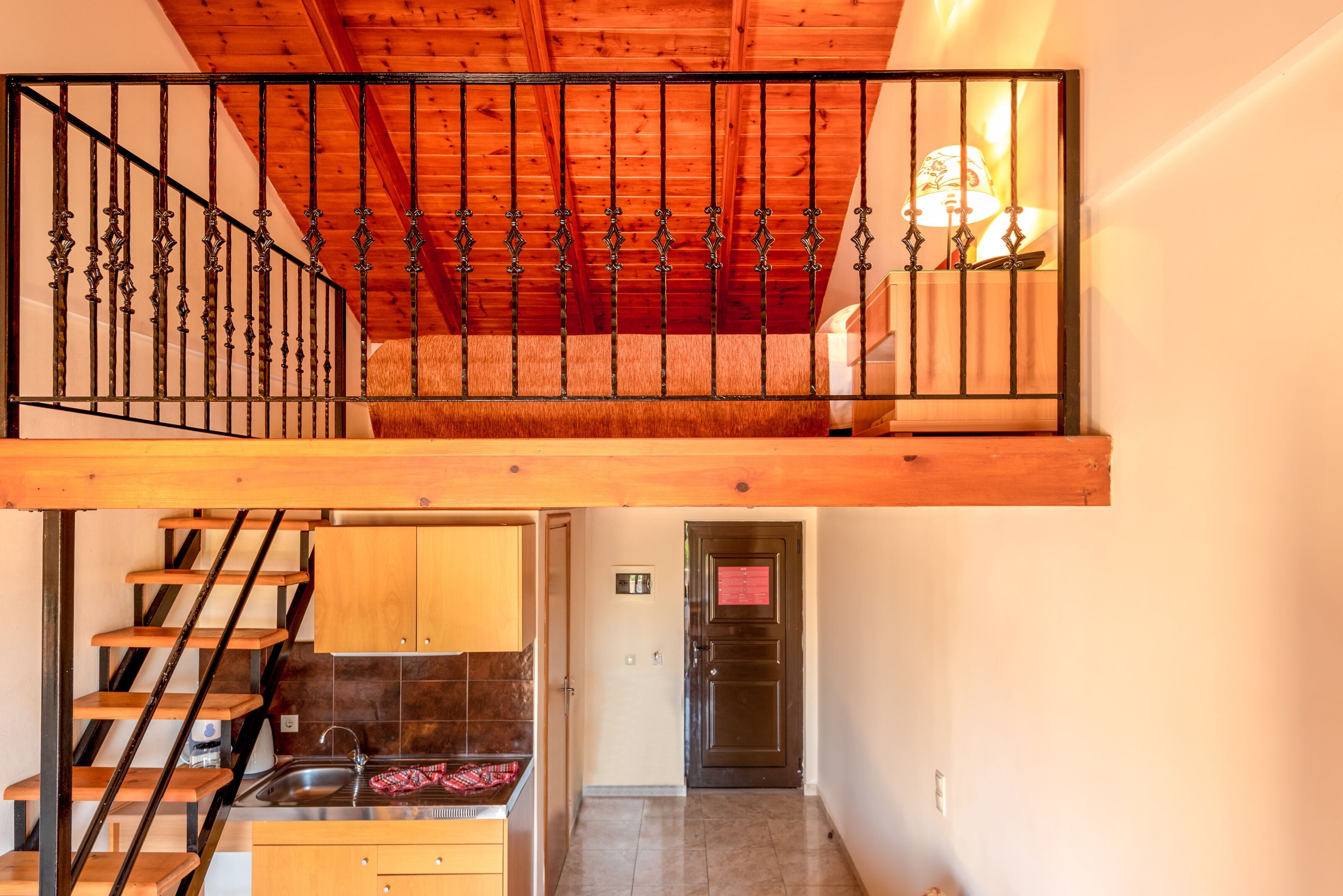 Duplex Maisonette | Zimmersafe, Verdunkelungsvorhänge, Bügeleisen/Bügelbrett