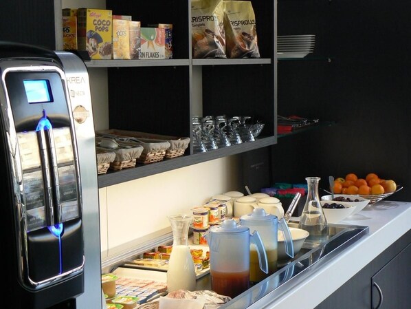 Desayuno buffet diario (EUR 12.50 por persona)