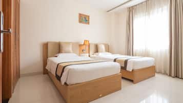 Superior Twin City View | Free minibar items, in-room safe, desk, soundproofing
