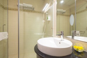 Chambre Supérieure, 2 lits une place, vue ville