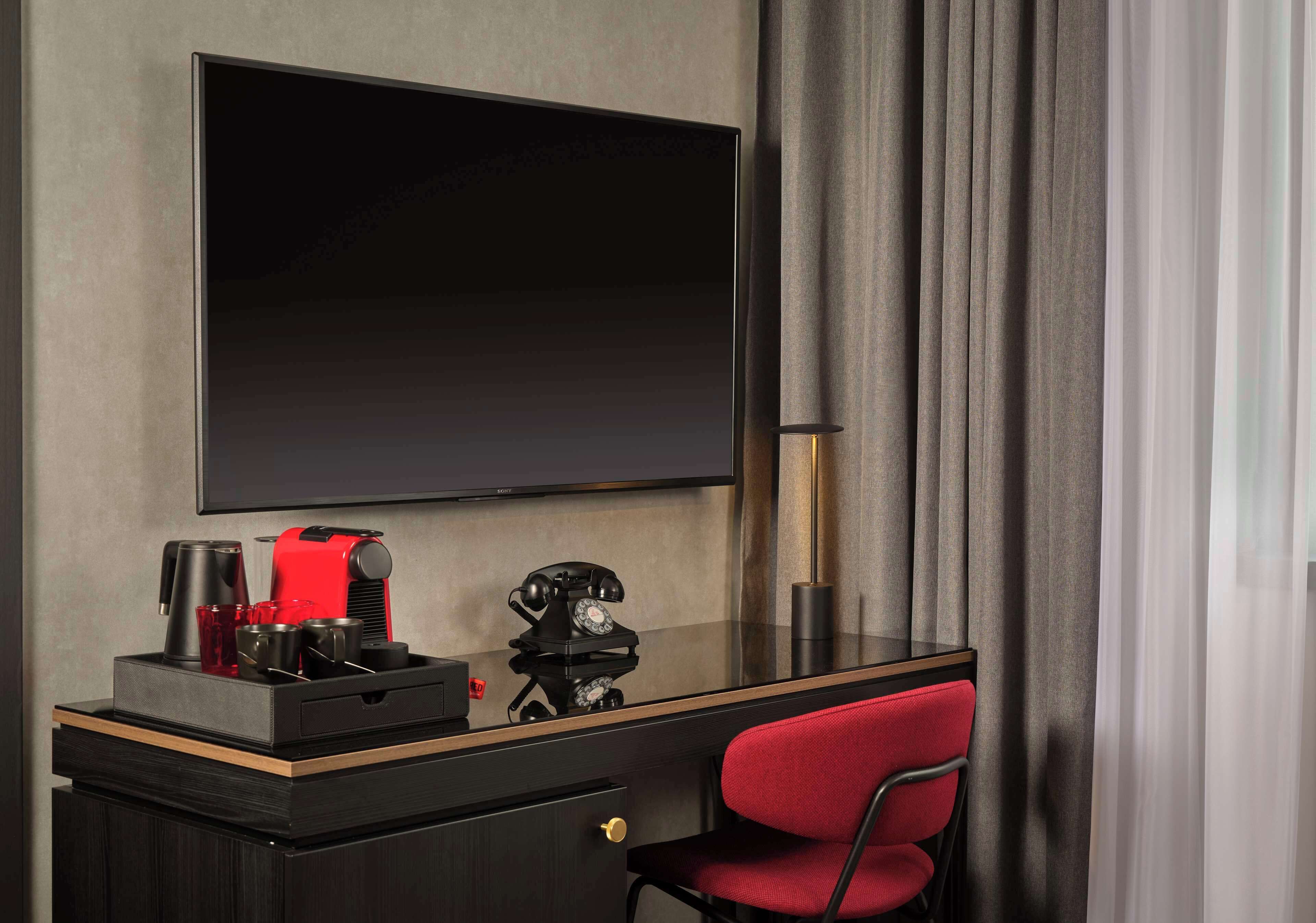 junior suite | minibar, in-room safe, desk, laptop workspace