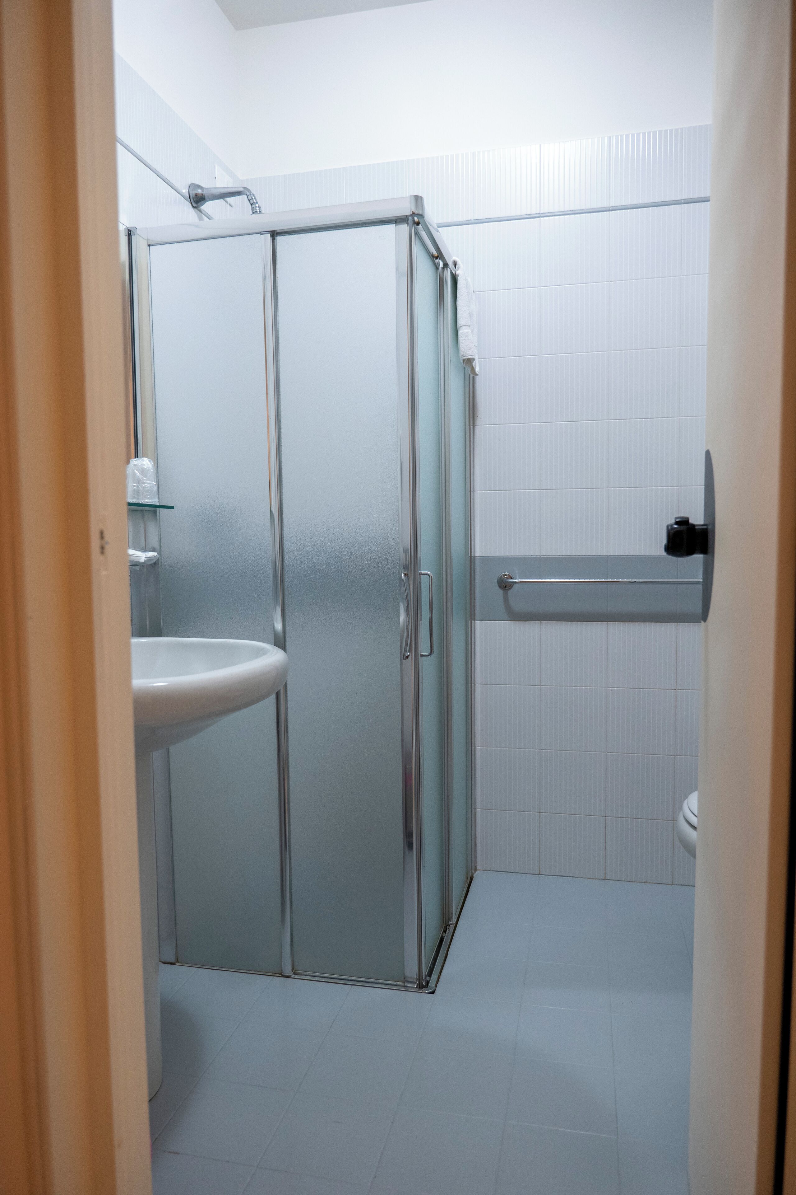 free toiletries, hair dryer, bathrobes, bidet