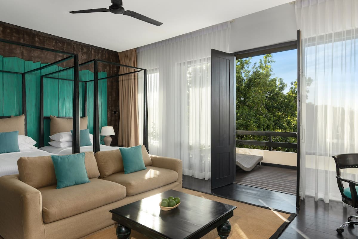 superior room | egyptian cotton sheets, premium bedding, memory-foam beds, minibar