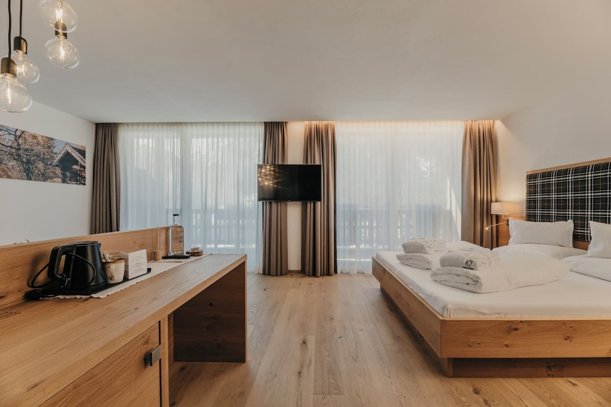 Deluxe Quadruple Room, 1 Bedroom (Panorama) | 1 bedroom, premium bedding, minibar, in-room safe