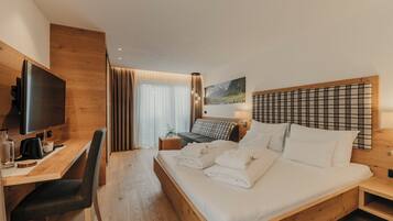 Comfort Room, 1 Bedroom (Rotwand) | 1 bedroom, premium bedding, minibar, in-room safe