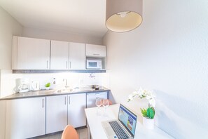 Desk, soundproofing, iron/ironing board, free WiFi - Montempô Lyon Part Dieu (Lyon)