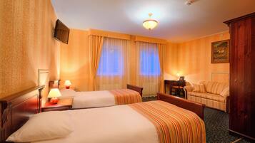Deluxe Twin Room | Premium bedding, minibar, in-room safe, individually decorated
