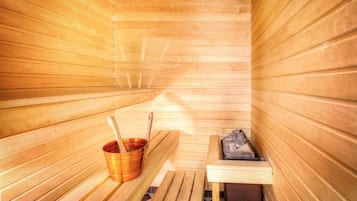 Two Connecting Twin Rooms with Sauna | Bathroom amenities
