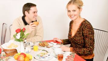 Café da manhã continental todos os dias (EUR 17 por pessoa)