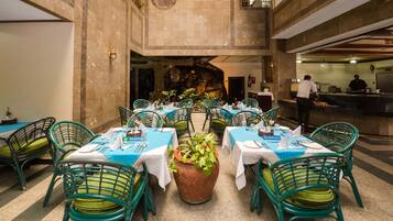 Breakfast, lunch and dinner served