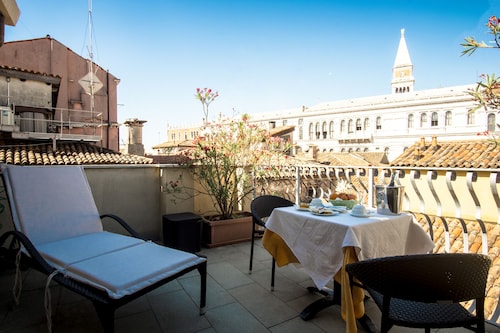 Hotel Antigo Trovatore