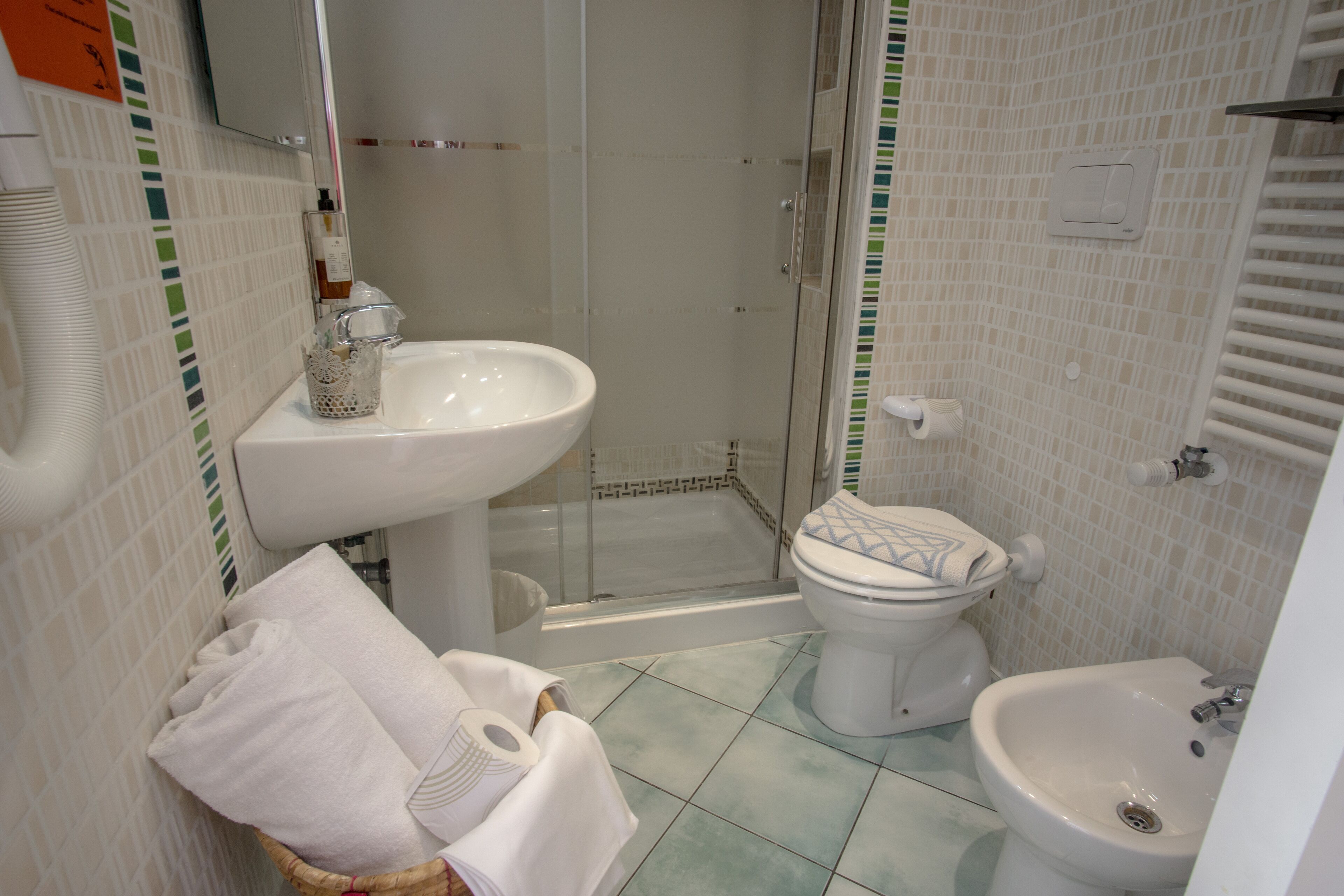 romantic room | bathroom | free toiletries, hair dryer, bidet, towels