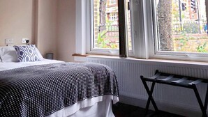 Room - The Caspian (London)