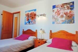 Penthouse, 2 Bedrooms, Sea View (4 - 5 adults) | Down comforters, memory foam beds, laptop workspace, blackout drapes - Marblau Hostal (Santanyi)