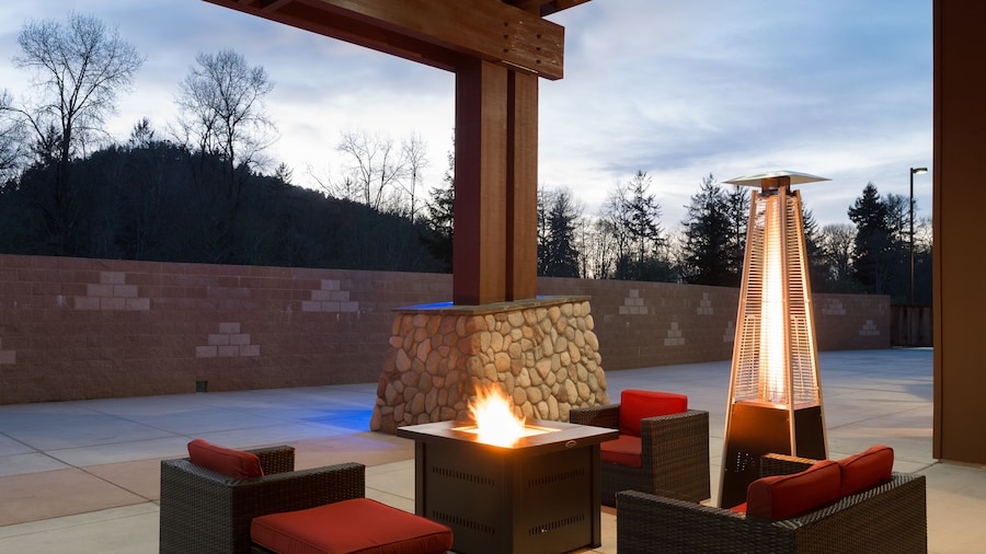 Holiday Inn Express Klamath - Redwood Ntl Pk Area by IHG